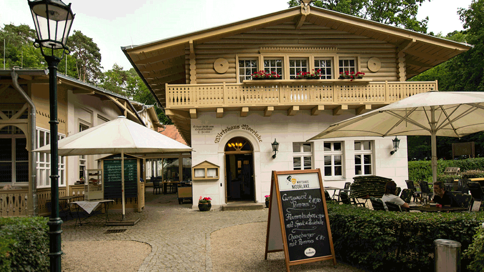 Berlin & Brandenburgs beste Entspannen im Biergarten des Wirtshauses Moorlake