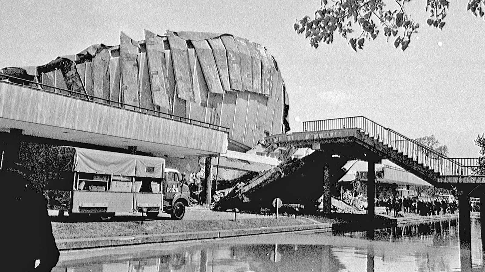 Einsturz Kongresshalle DMIL