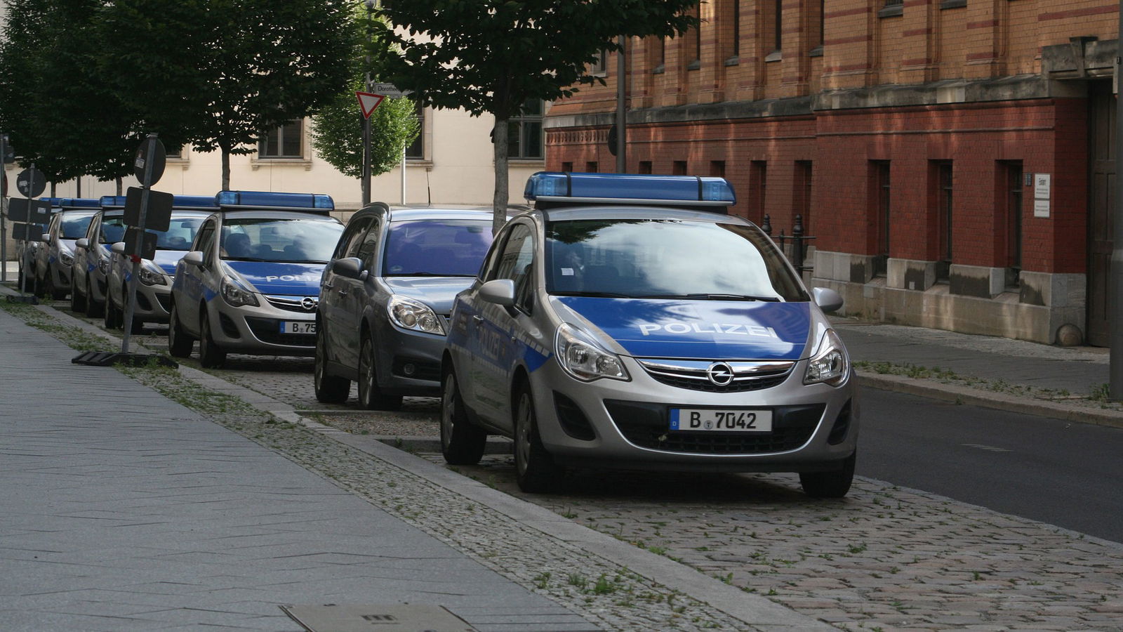 BundB Live Berlin Brandenburg Polizei sucht