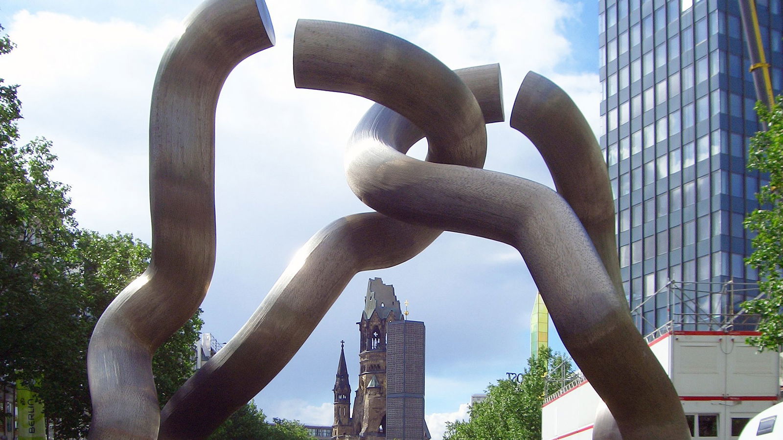 IDKOKDW Skulptur auf dem Tauentzien