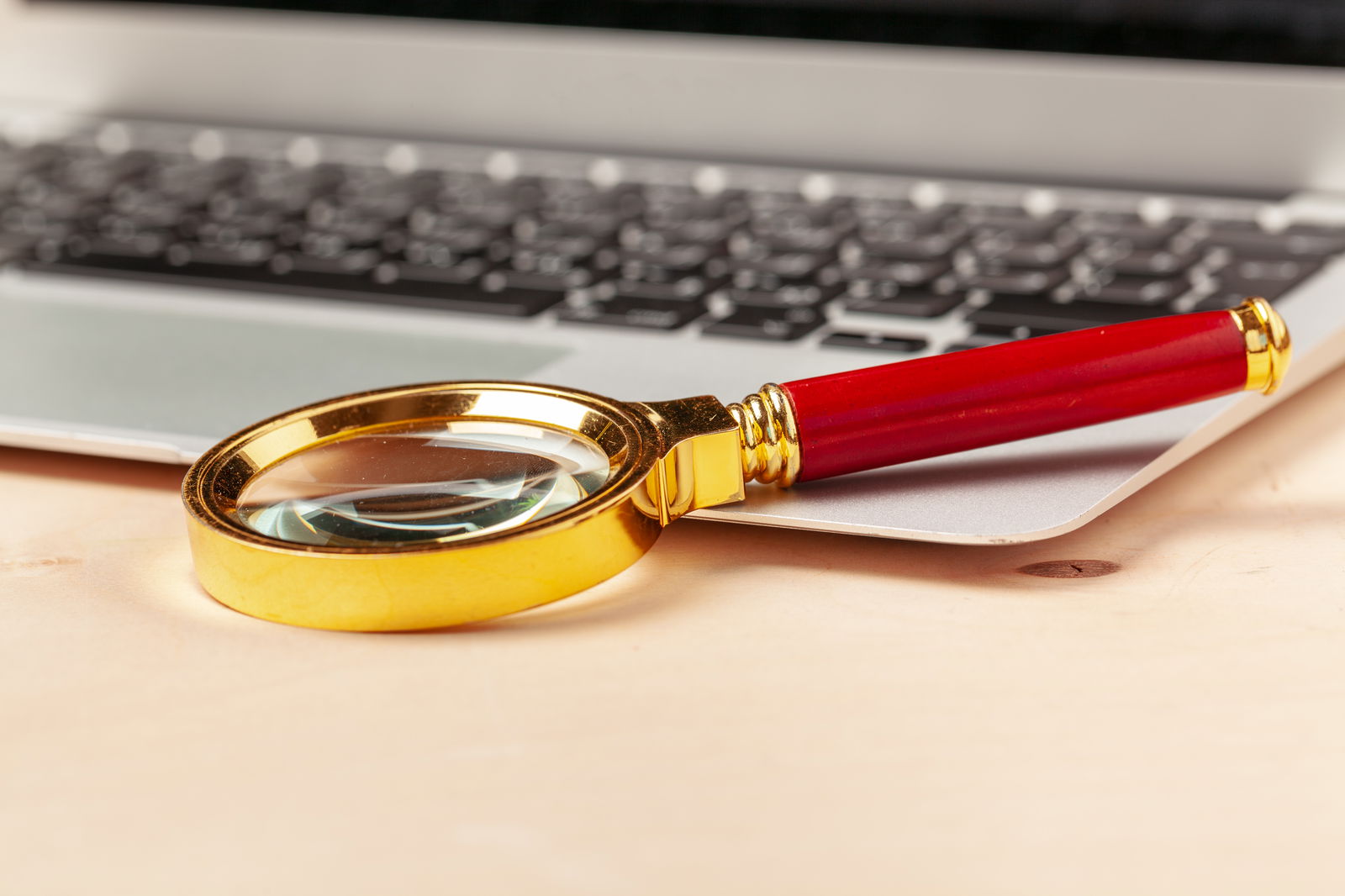 20220211 Cyberangriff Daten Lupe