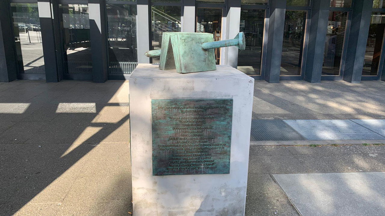 brf-idkokdw-buch-mit-nagel