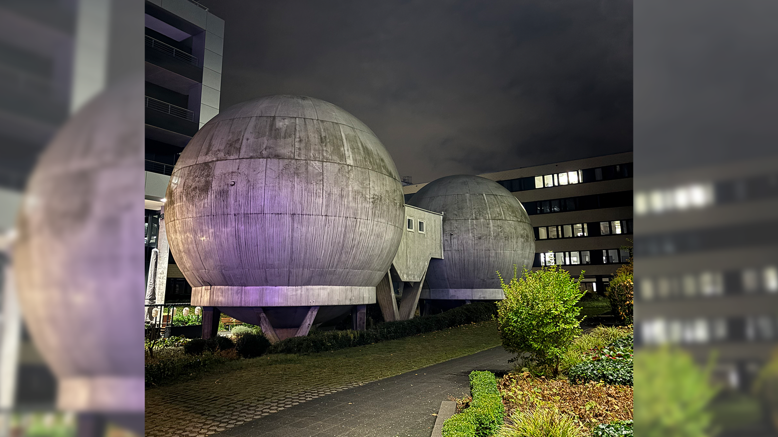 Silberne Kugeln in Adlershof