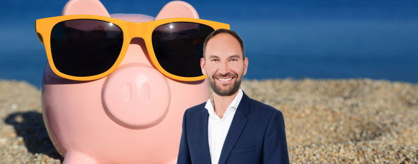 Sparschwein am Strand mitRon
