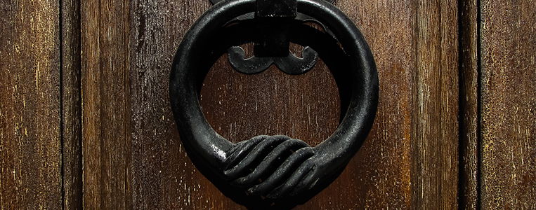 Warum.Darum.Holz Klopfen