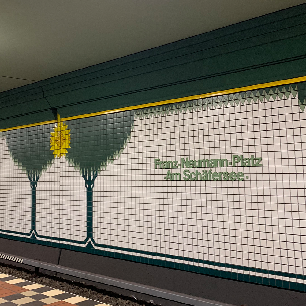 U-Bahnhof Franz-Neumann-Platz